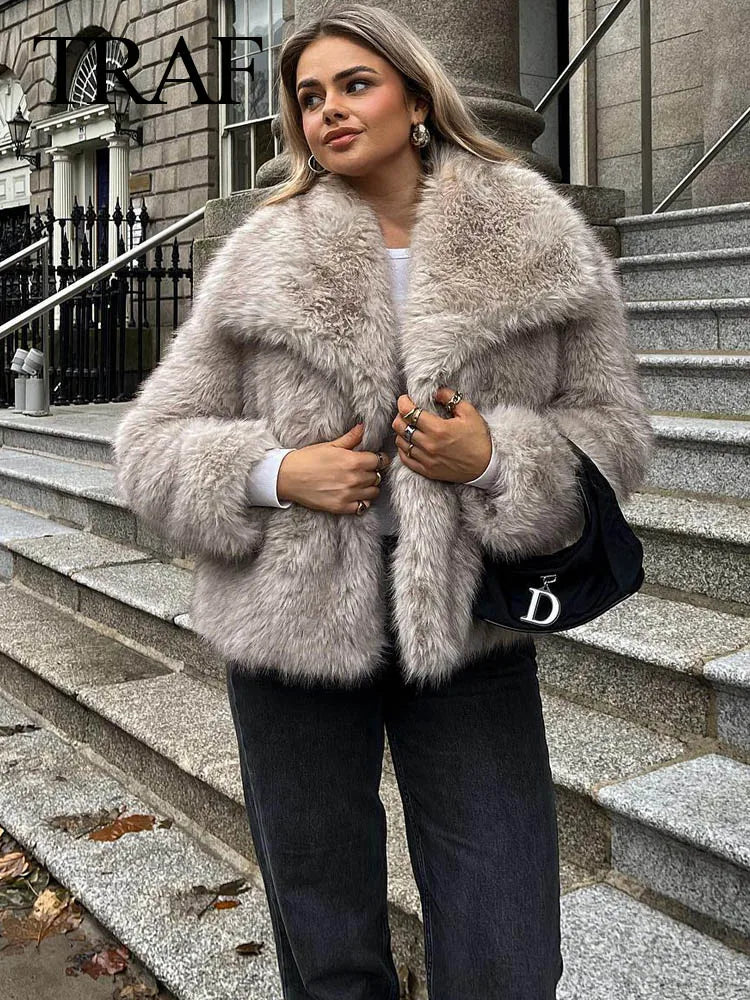 Rosa: Cropped Faux Fur Jacket